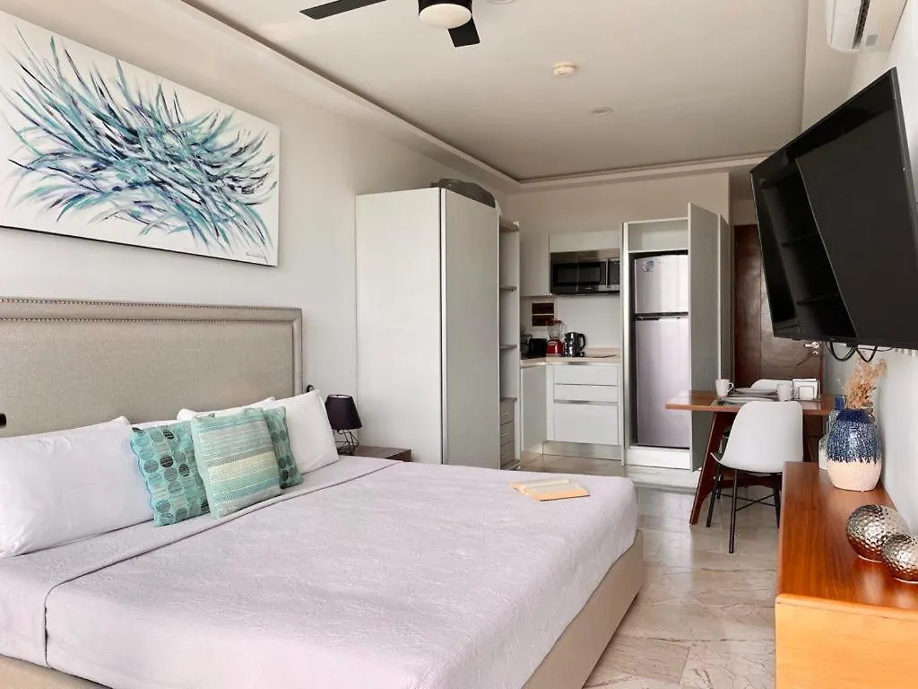 One Paralia By Andiani Playa del Carmen Apartament